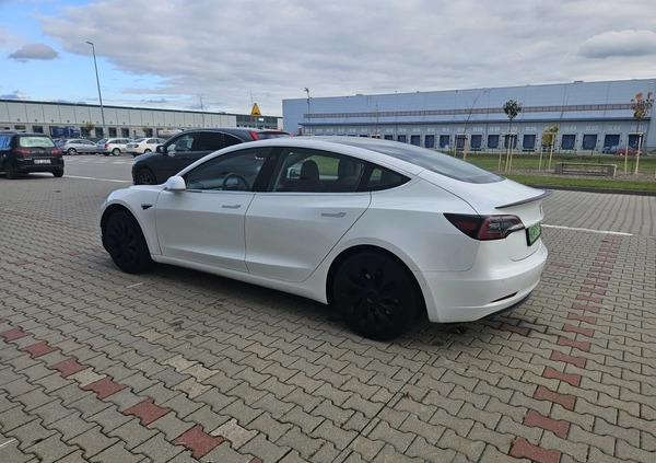 Tesla Model 3 cena 119000 przebieg: 63000, rok produkcji 2020 z Ostrów Wielkopolski małe 92